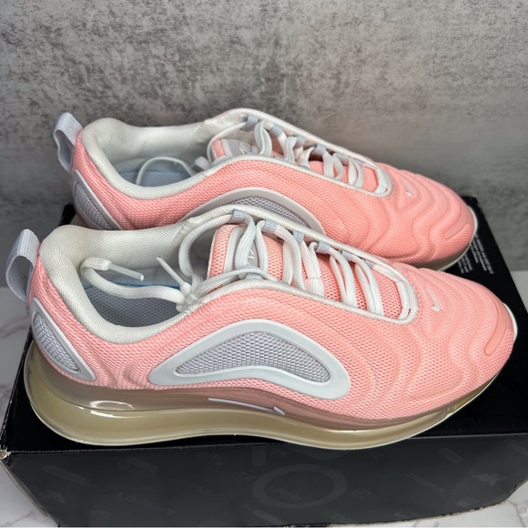 Nike Air Max 720 - Picture 10 of 15
